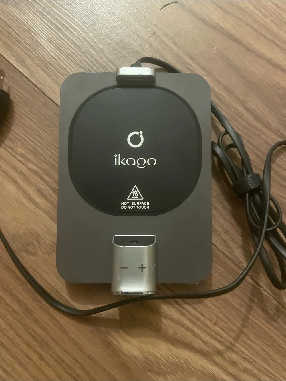 Wireless Charging Stand in Black and Silver